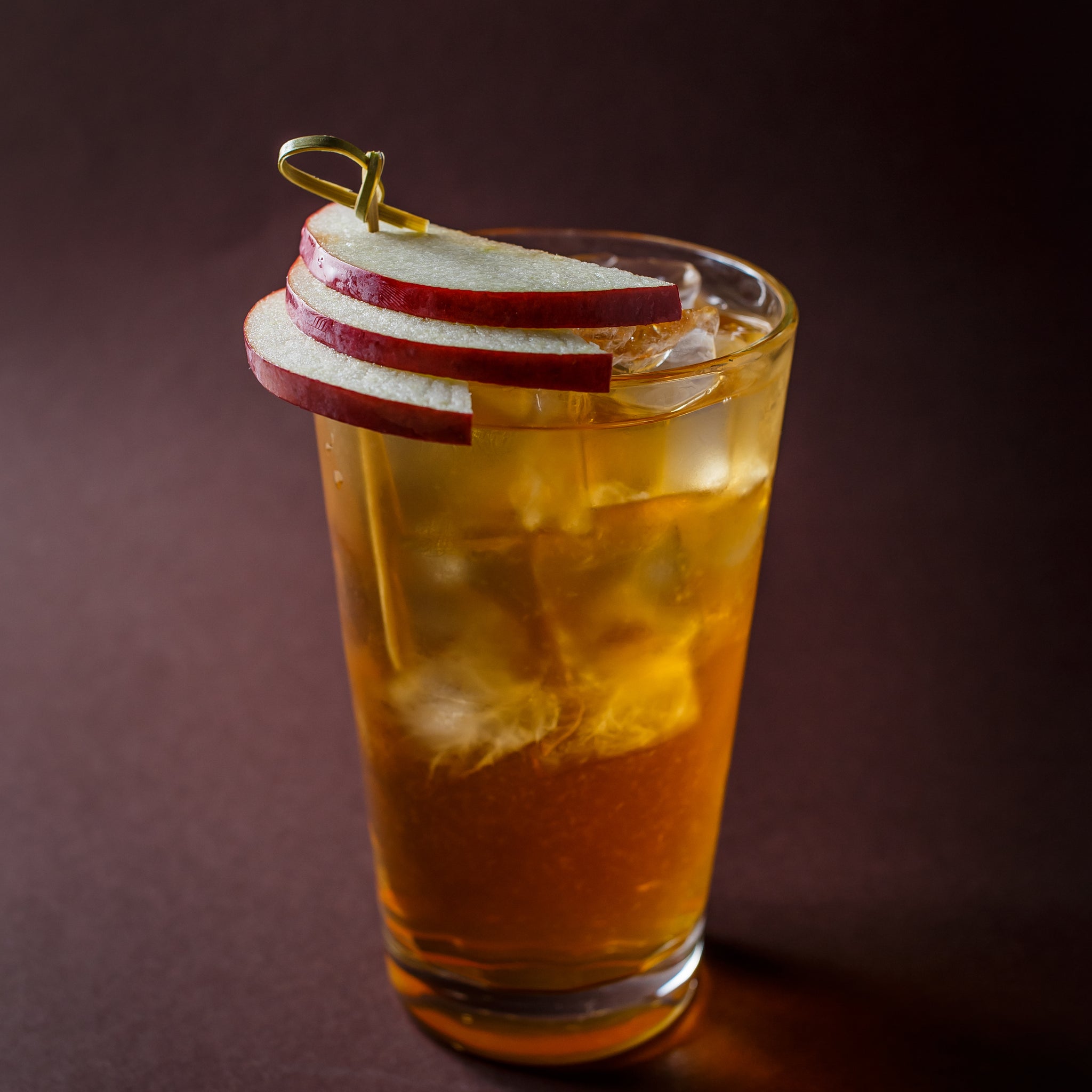 Cocktail de Whisky Fizz au cidre de pomme